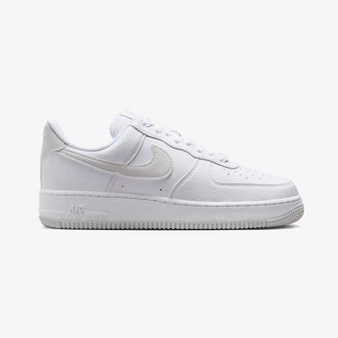  Nike Air Force 1 '07 SE Kadın Beyaz Spor Ayakkabı