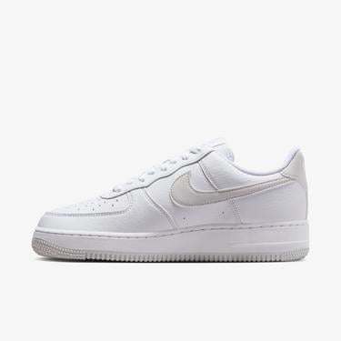  Nike Air Force 1 '07 SE Kadın Beyaz Spor Ayakkabı