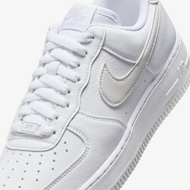  Nike Air Force 1 '07 SE Kadın Beyaz Spor Ayakkabı