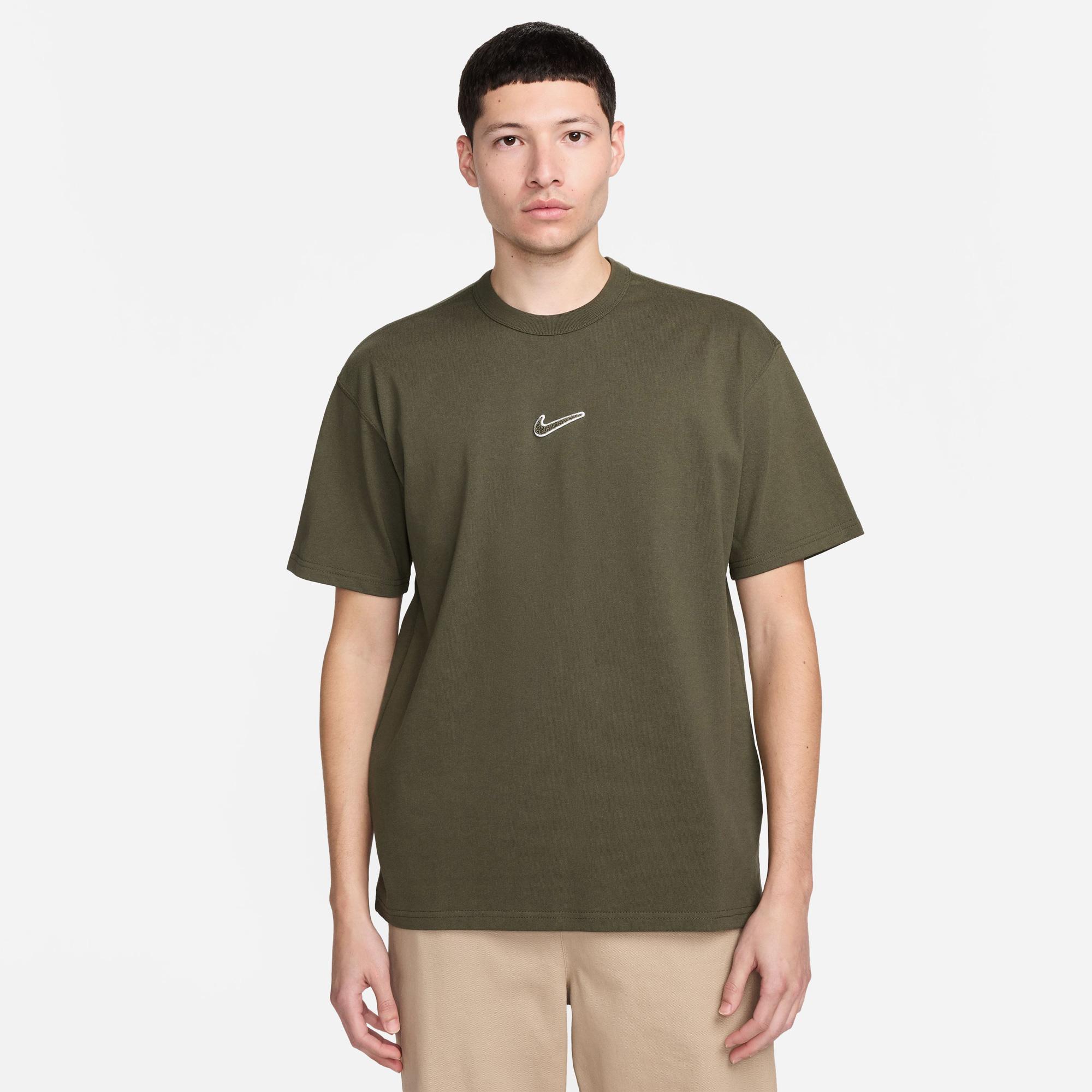 Nike Sportswear Essential Erkek Yeşil T-Shirt