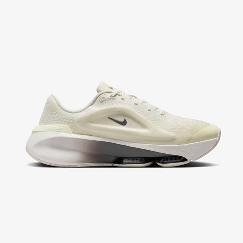  Nike Versair Kadın Beyaz Spor Ayakkabı