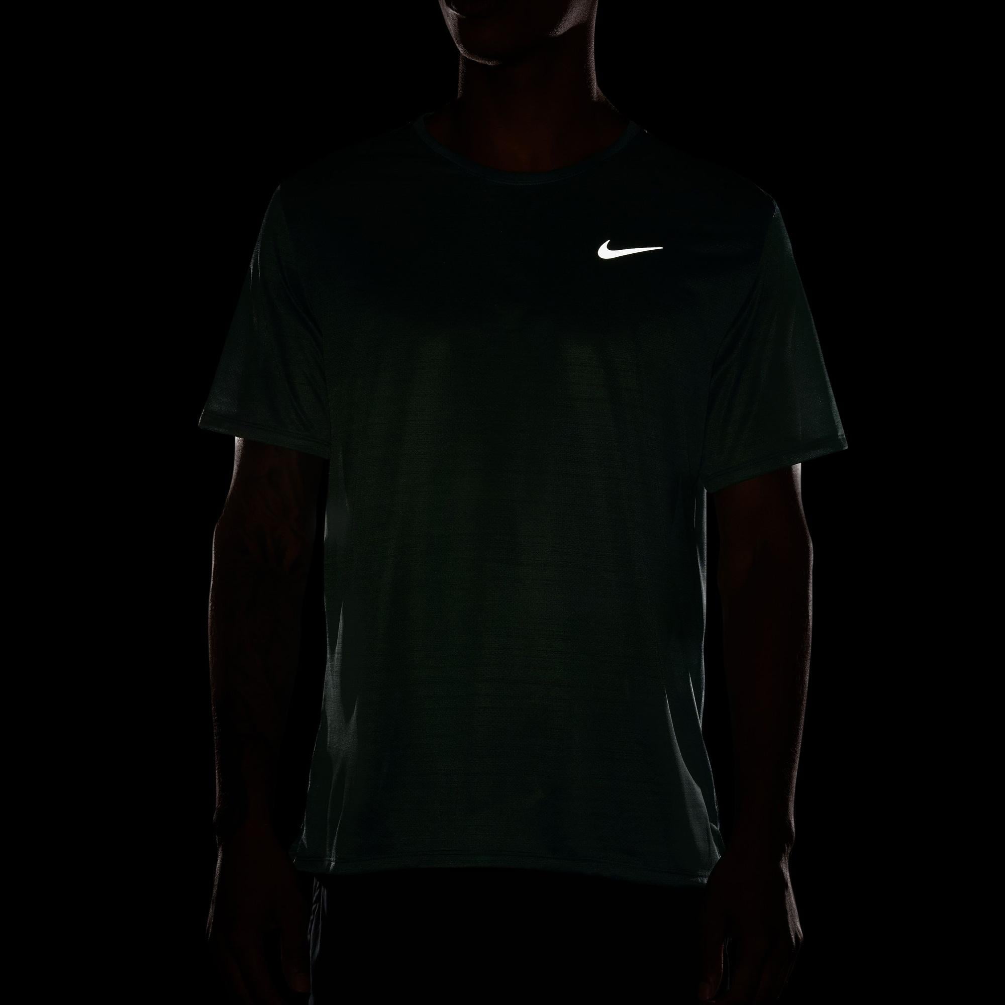 Nike Dri-Fit Miler Breathe Erkek Yeşil T-Shirt