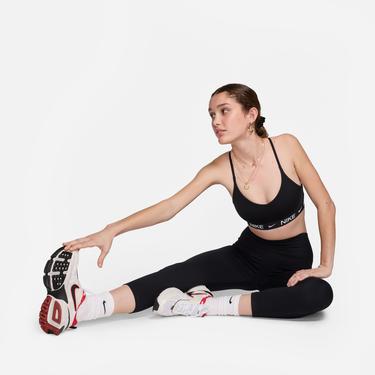 Nike Dri-Fit Indy Hafif Destekli Kadın Siyah Bra