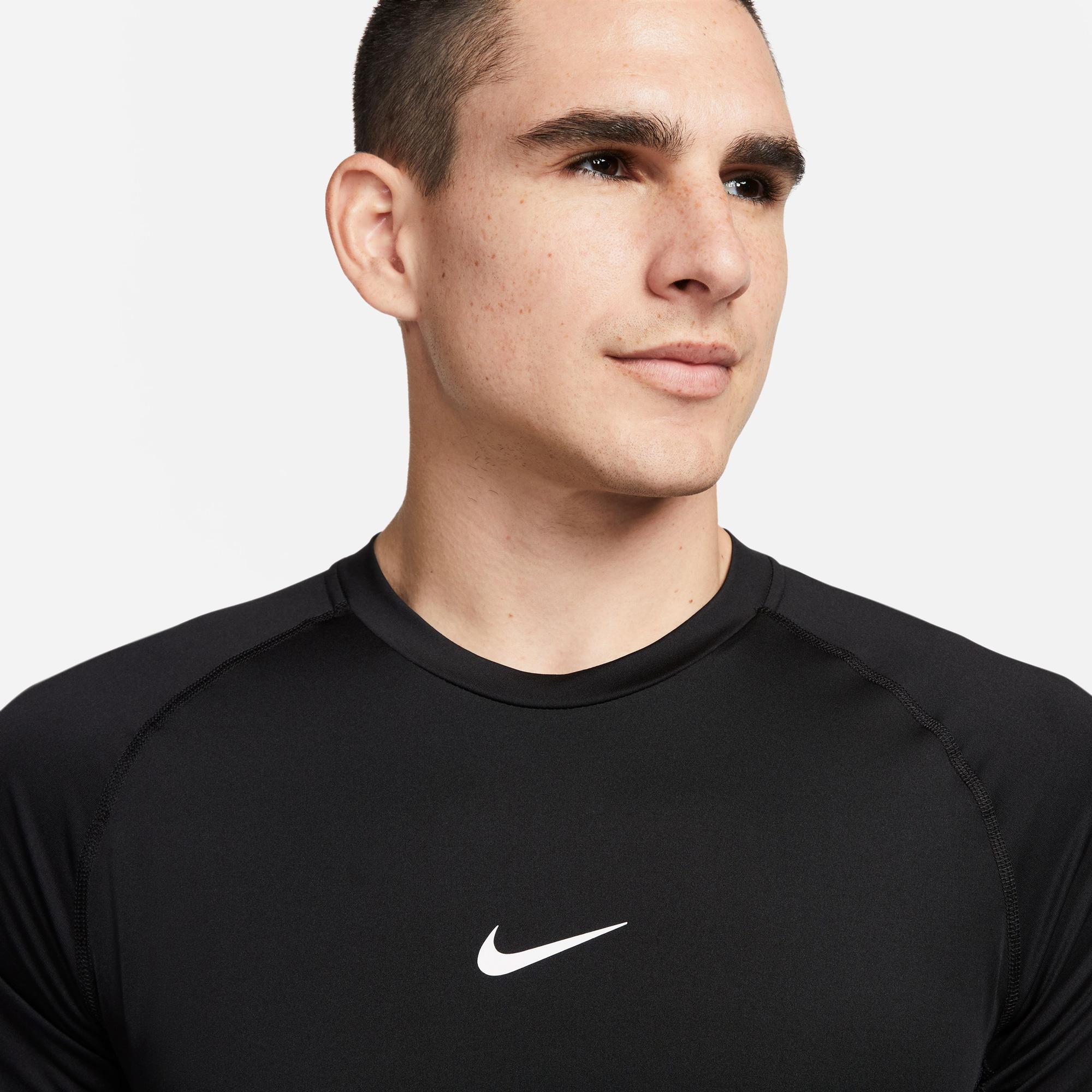 Nike Dri-Fit Form Erkek Siyah T-Shirt
