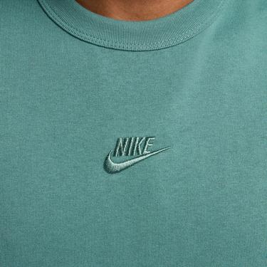  Nike Sportswear Premium Essentials Erkek Yeşil T-Shirt
