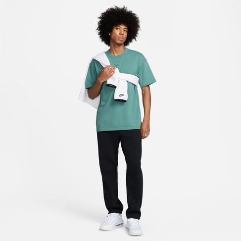  Nike Sportswear Premium Essentials Erkek Yeşil T-Shirt
