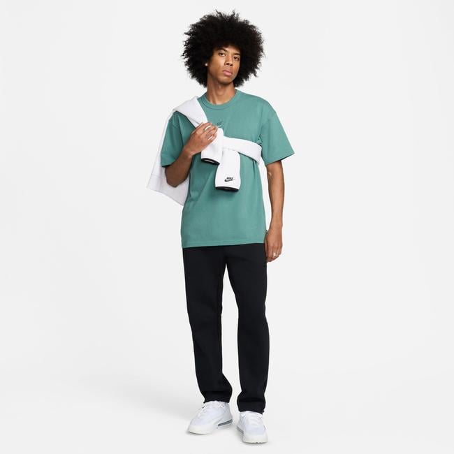  Nike Sportswear Premium Essentials Erkek Yeşil T-Shirt