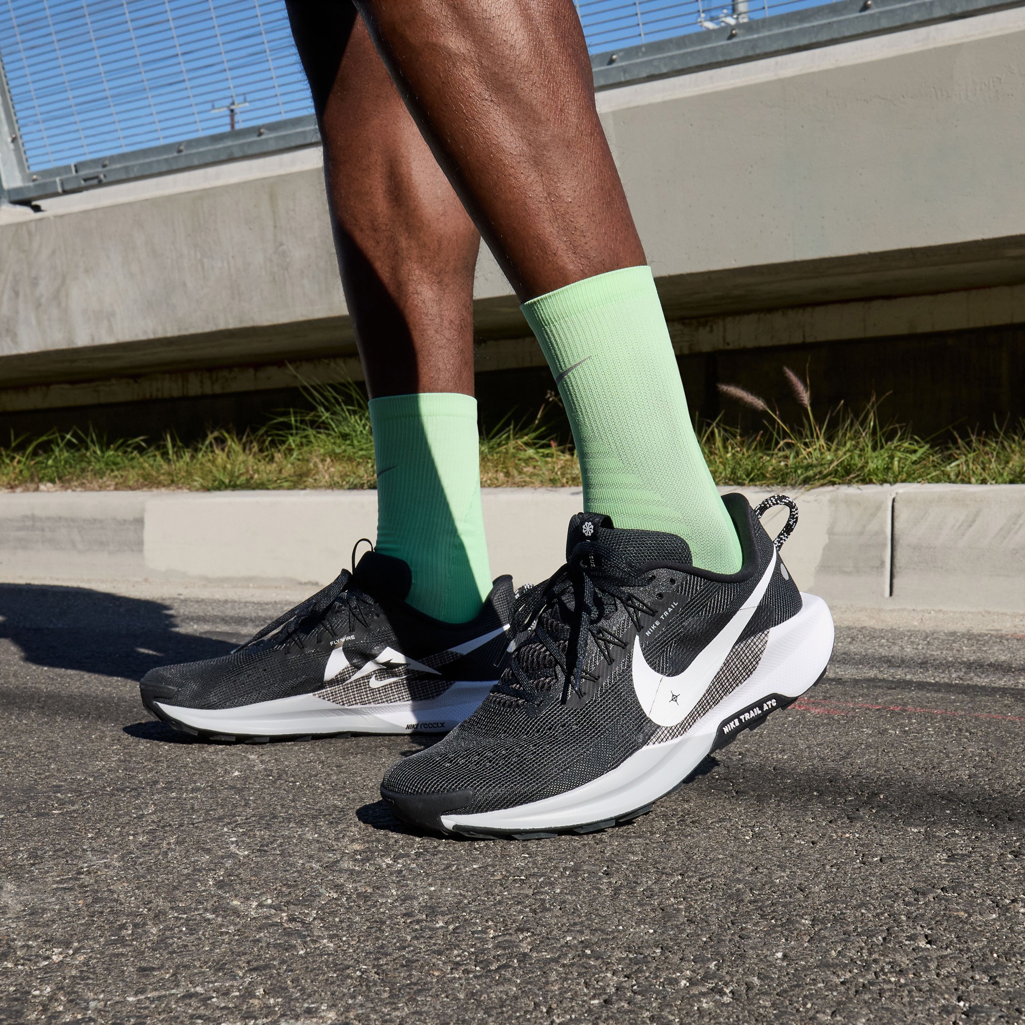 Nike ReactX Pegasus Trail 5 Erkek Siyah Spor Ayakkabı