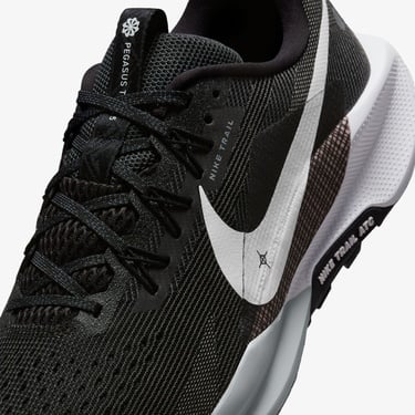  Nike ReactX Pegasus Trail 5 Erkek Siyah Spor Ayakkabı