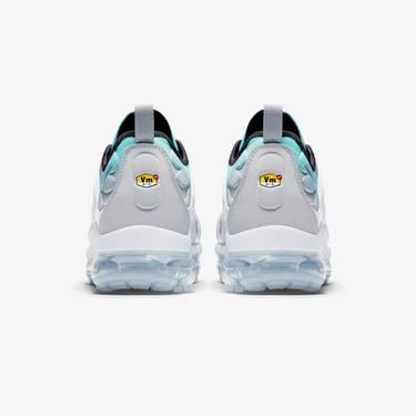  Nike Air VaporMax Plus Erkek Beyaz Spor Ayakkabı