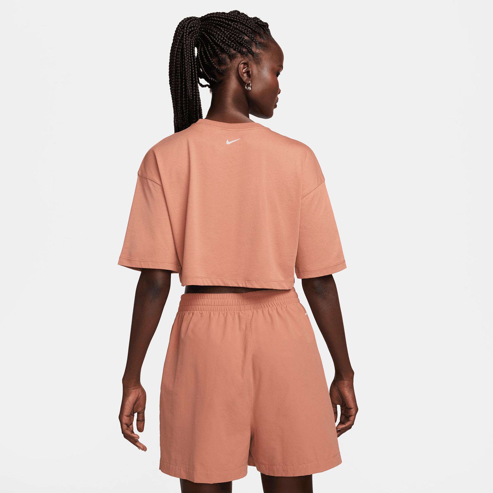 Nike Sportswear Kadın Kahverengi T-Shirt