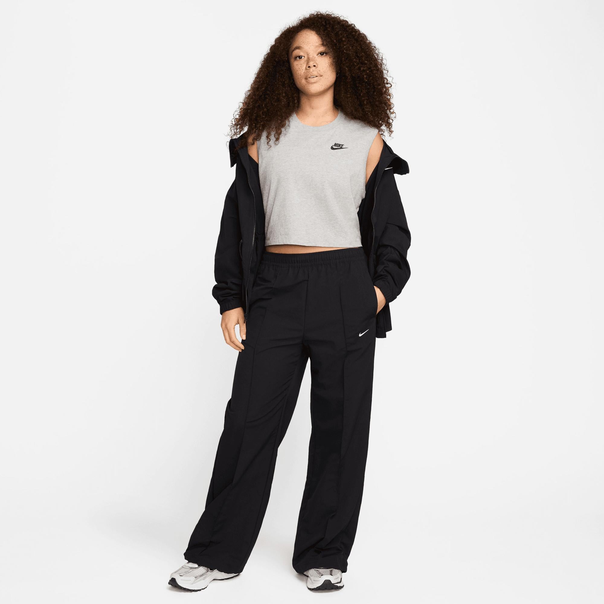 Nike Sportswear Club Kadın Gri Kolsuz T-Shirt