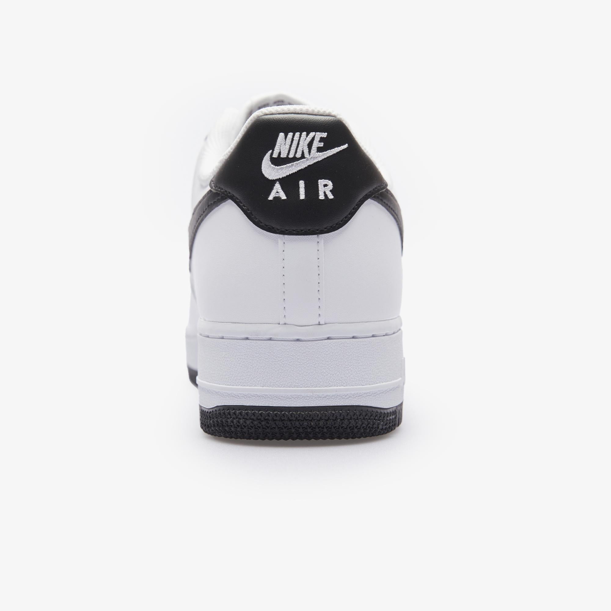 Nike Air Force 1 '07 Erkek Beyaz Spor Ayakkabı