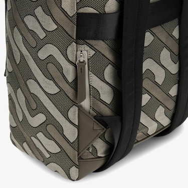  Guess Roma Flap Erkek Yeşil Sırt Çantası