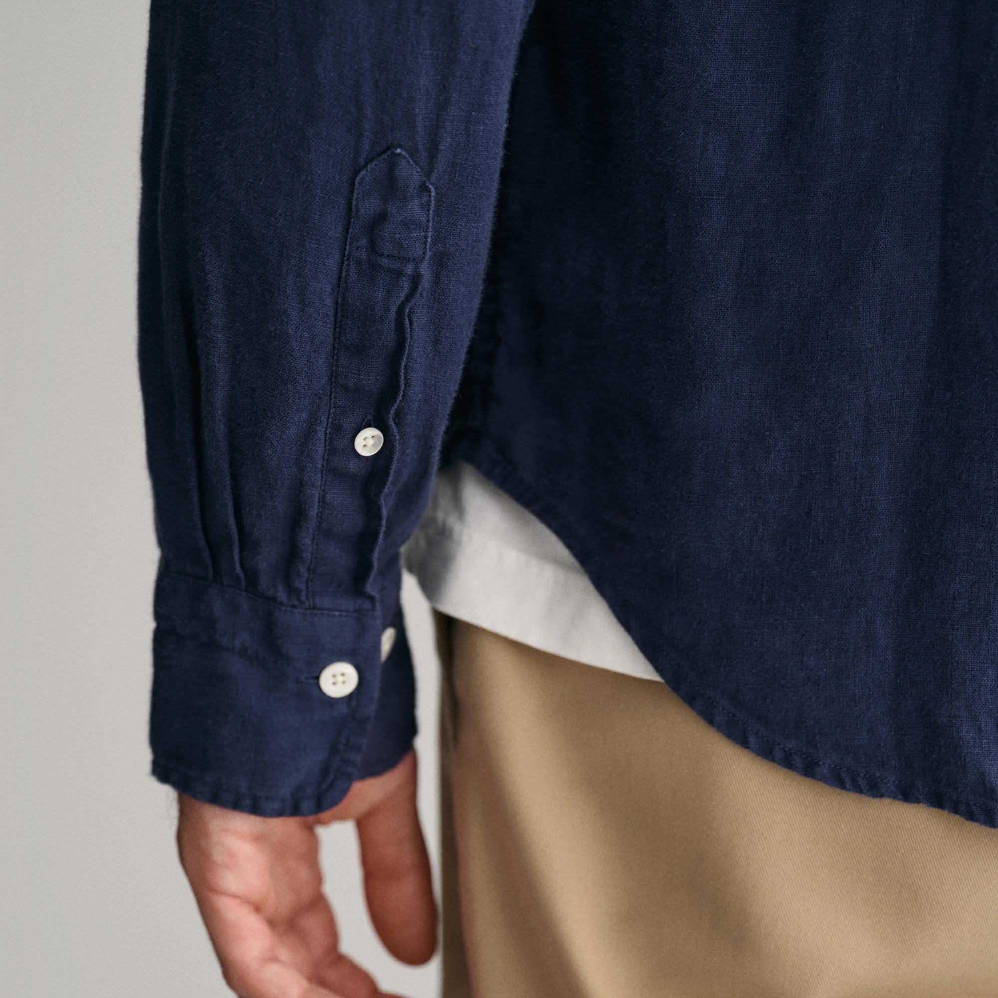 GANT Erkek Lacivert Regular Fit Düğmeli Yaka Keten Gömlek