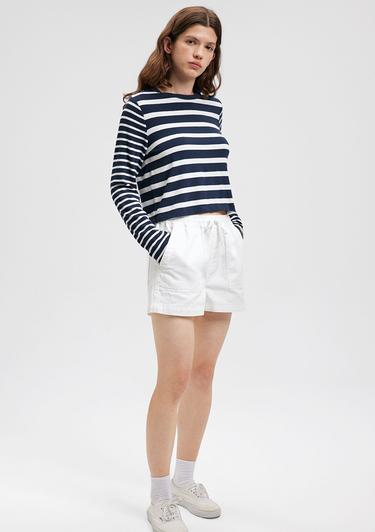  Mavi Beli Bağcıklı Beyaz Şort 1410141-70057