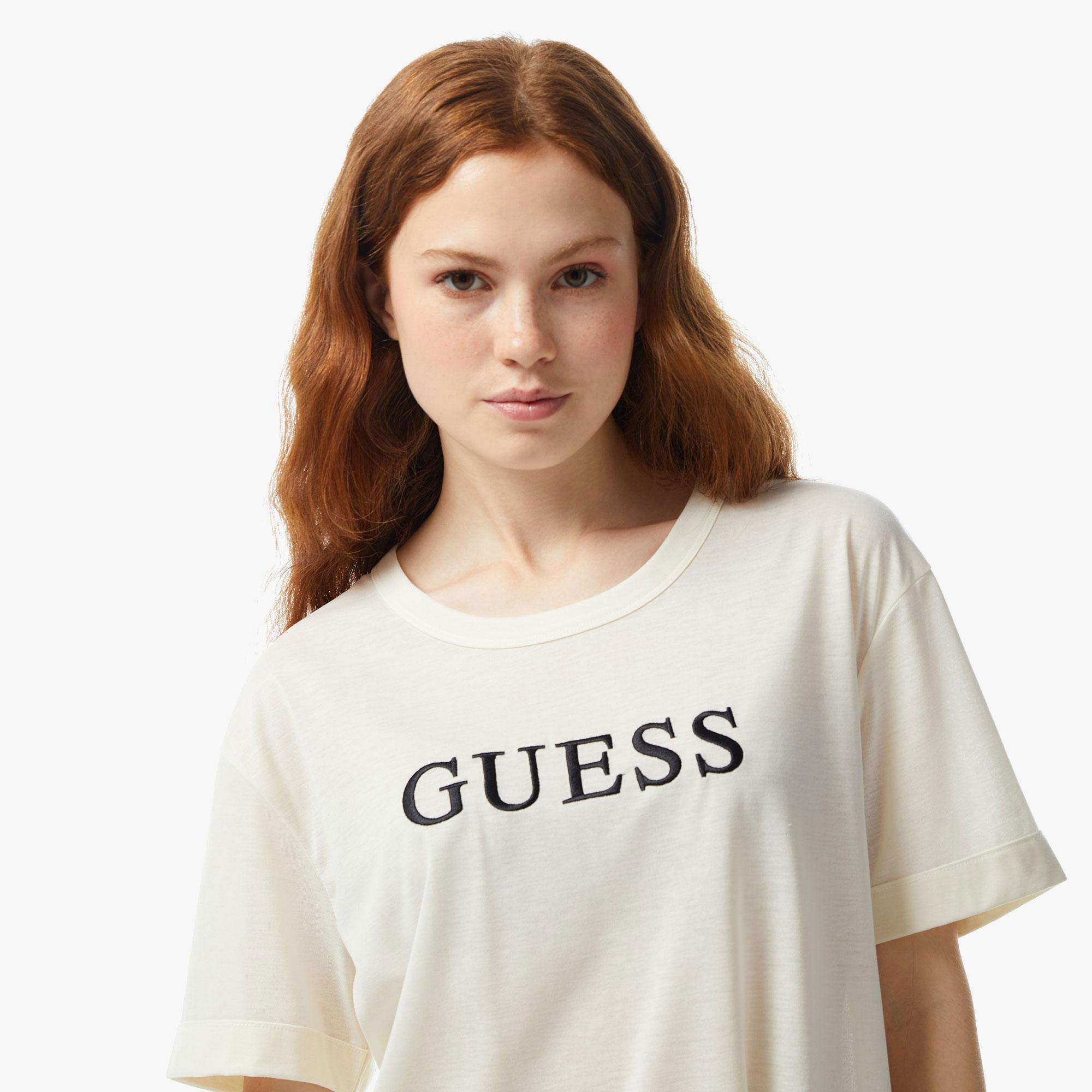 Guess Kadın Beyaz T-Shirt