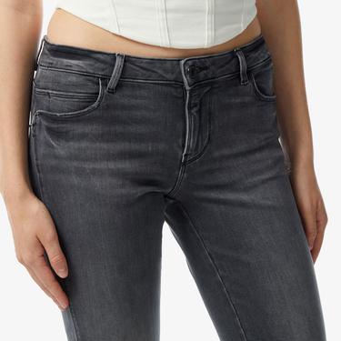  Guess Kadın Gri Jean