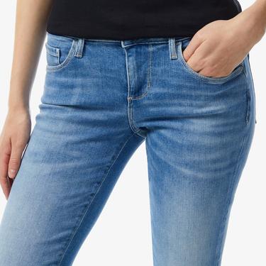  Guess Kadın Mavi Jean