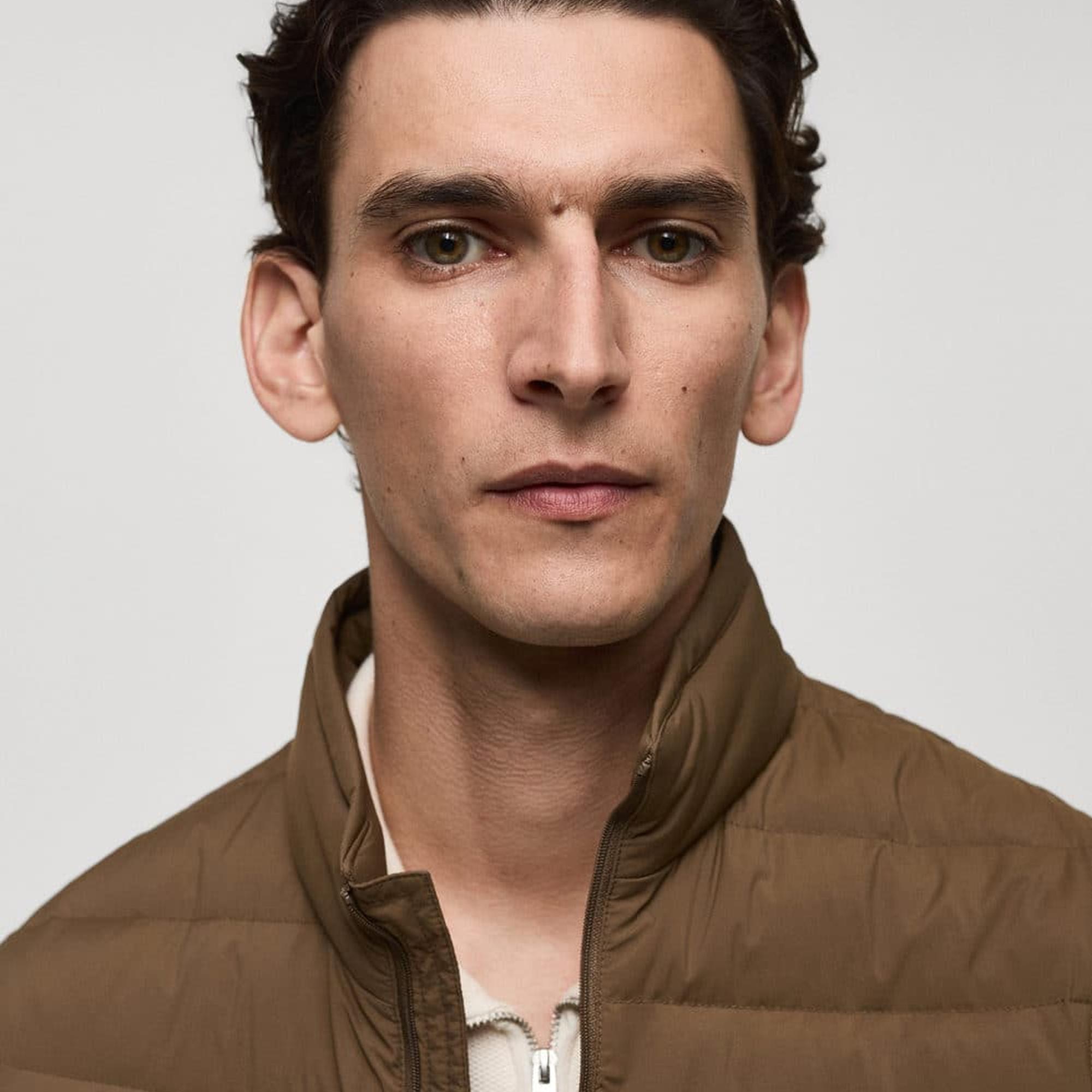 Mango Erkek Tüy Dolgulu Kapitone Yelek Tütün Kahvesi