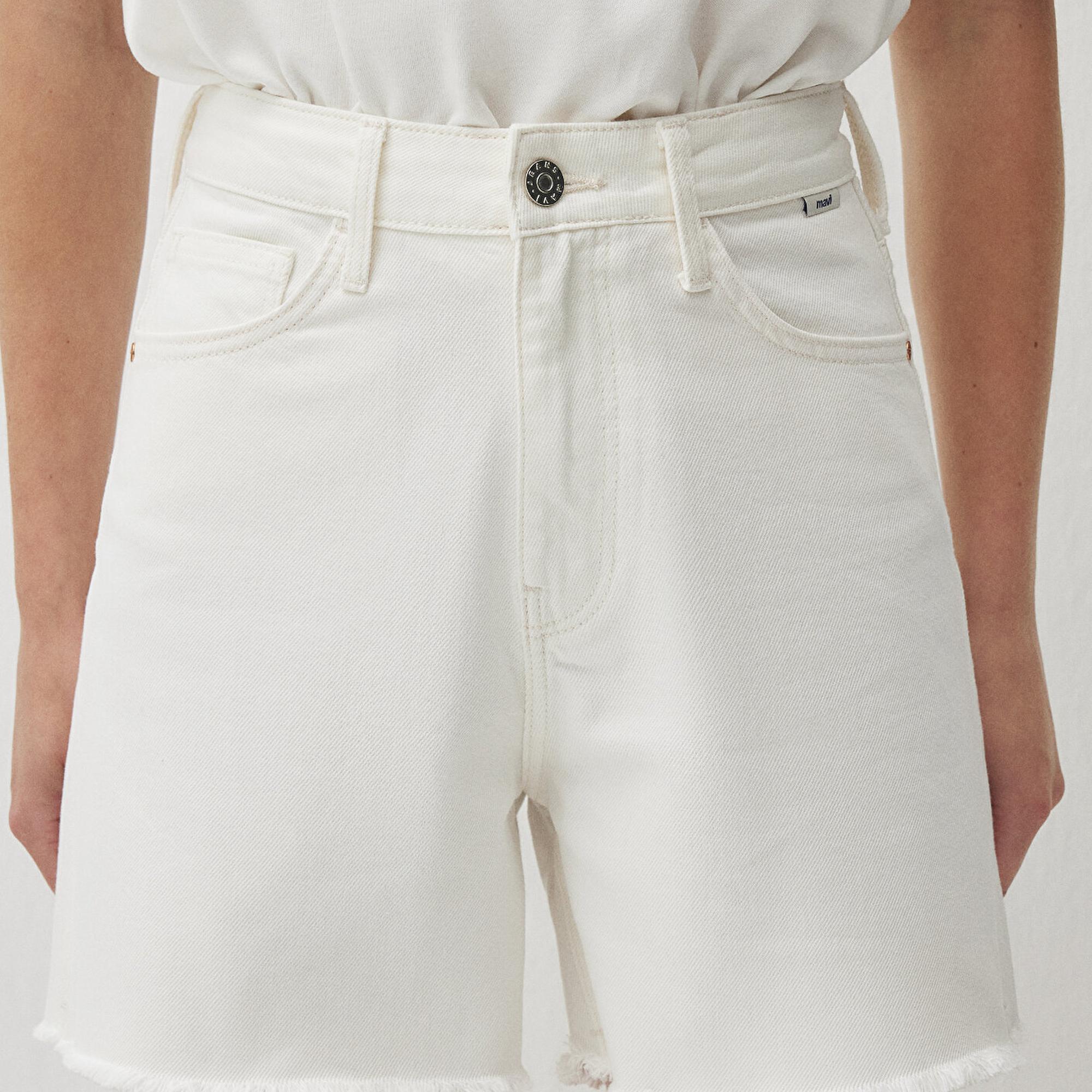 Mavi Millie 90lar Kırık Beyaz Jean Şort 1458987074