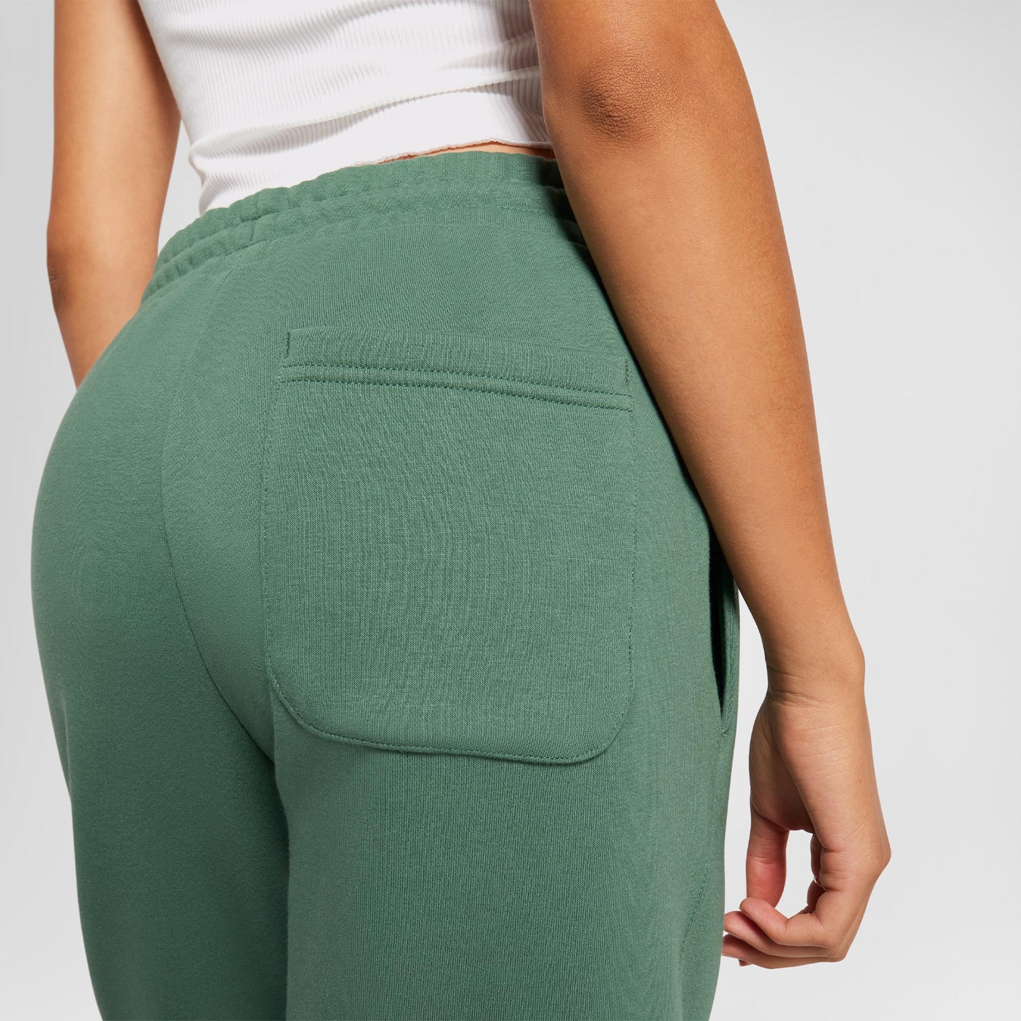 Converse Go-To Embroidered Star Chevron Standard-Fit Unisex Yeşil Eşofman Altı