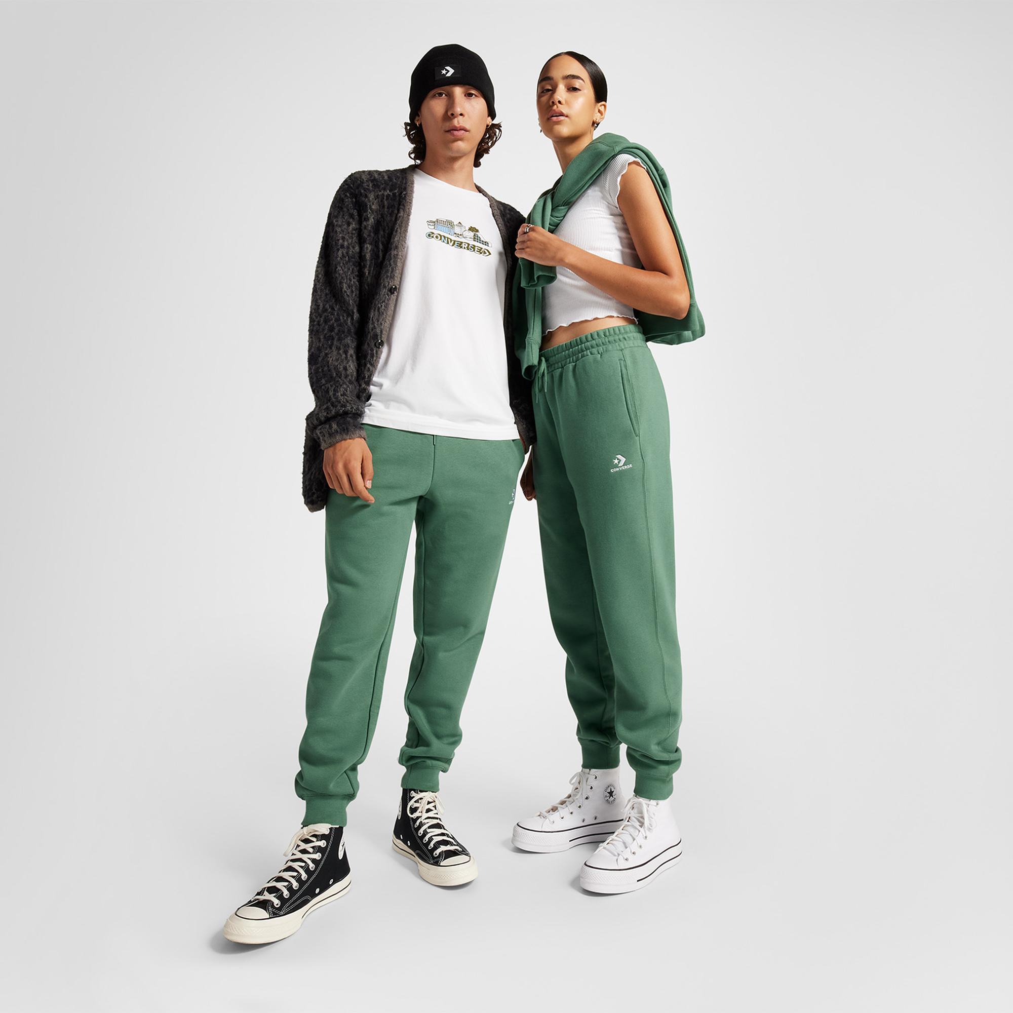 Converse Go-To Embroidered Star Chevron Standard-Fit Unisex Yeşil Eşofman Altı