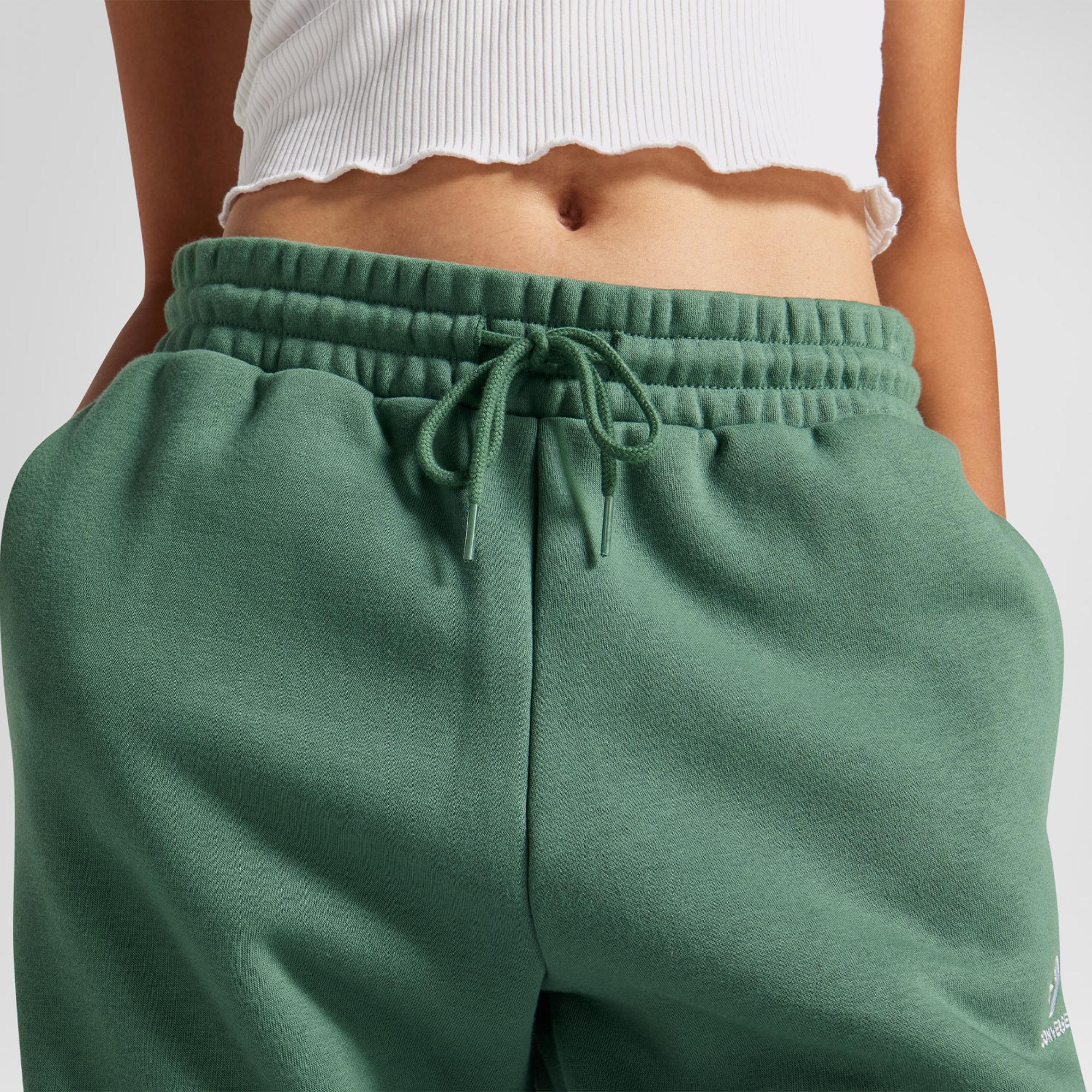 Converse Go-To Embroidered Star Chevron Standard-Fit Unisex Yeşil Eşofman Altı