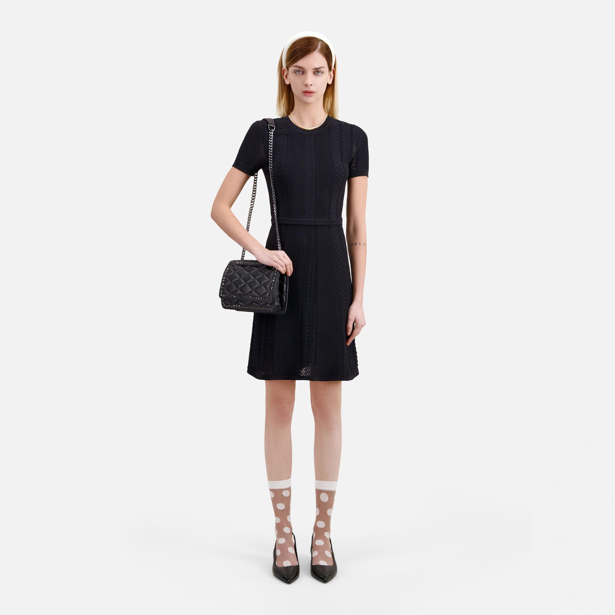 KADIN DESENLİ SİYAH ÖRGÜ ELBİSE