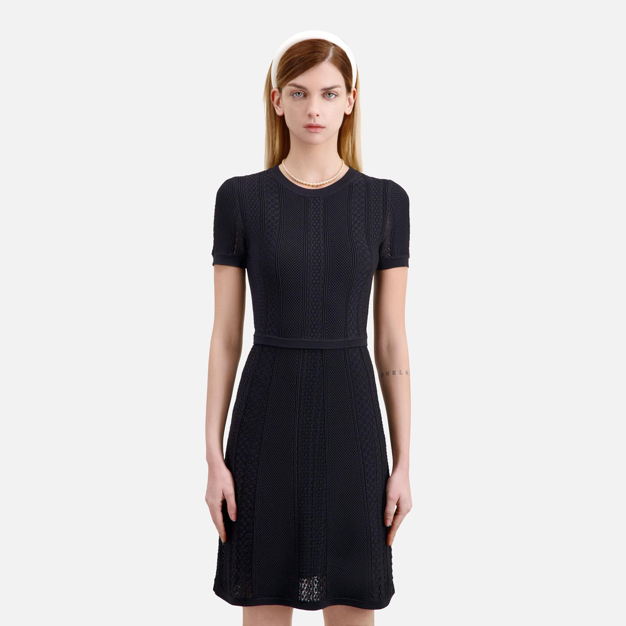 KADIN DESENLİ SİYAH ÖRGÜ ELBİSE