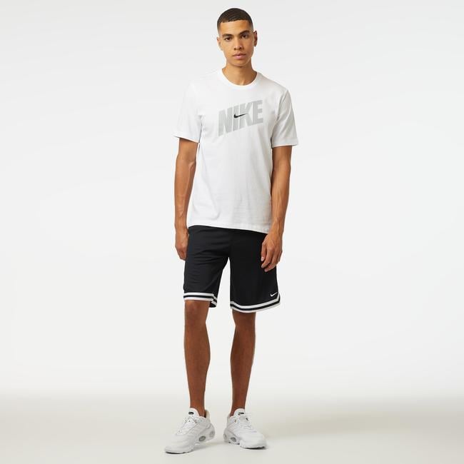  Nike Dri-Fit DNA 24 cm Erkek Siyah Şort