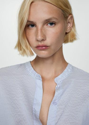  Mango Kadın Çizgili Dökümlü Gömlek Mavi