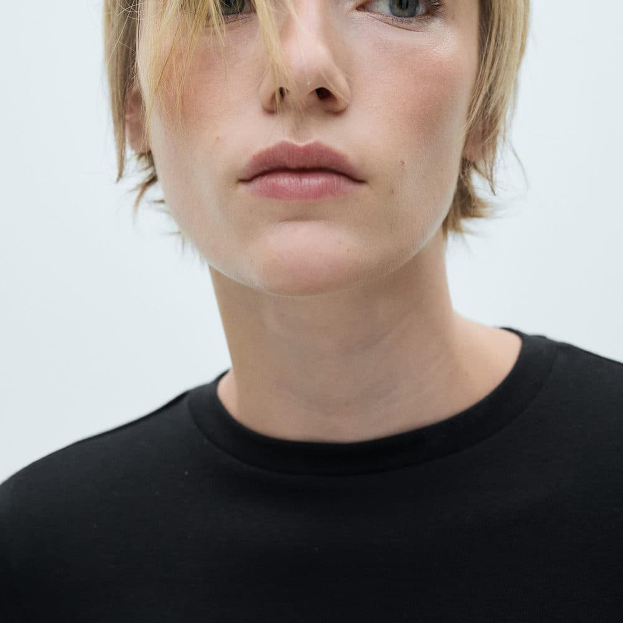 Mango Kadın Kısa Modal Tişört Siyah