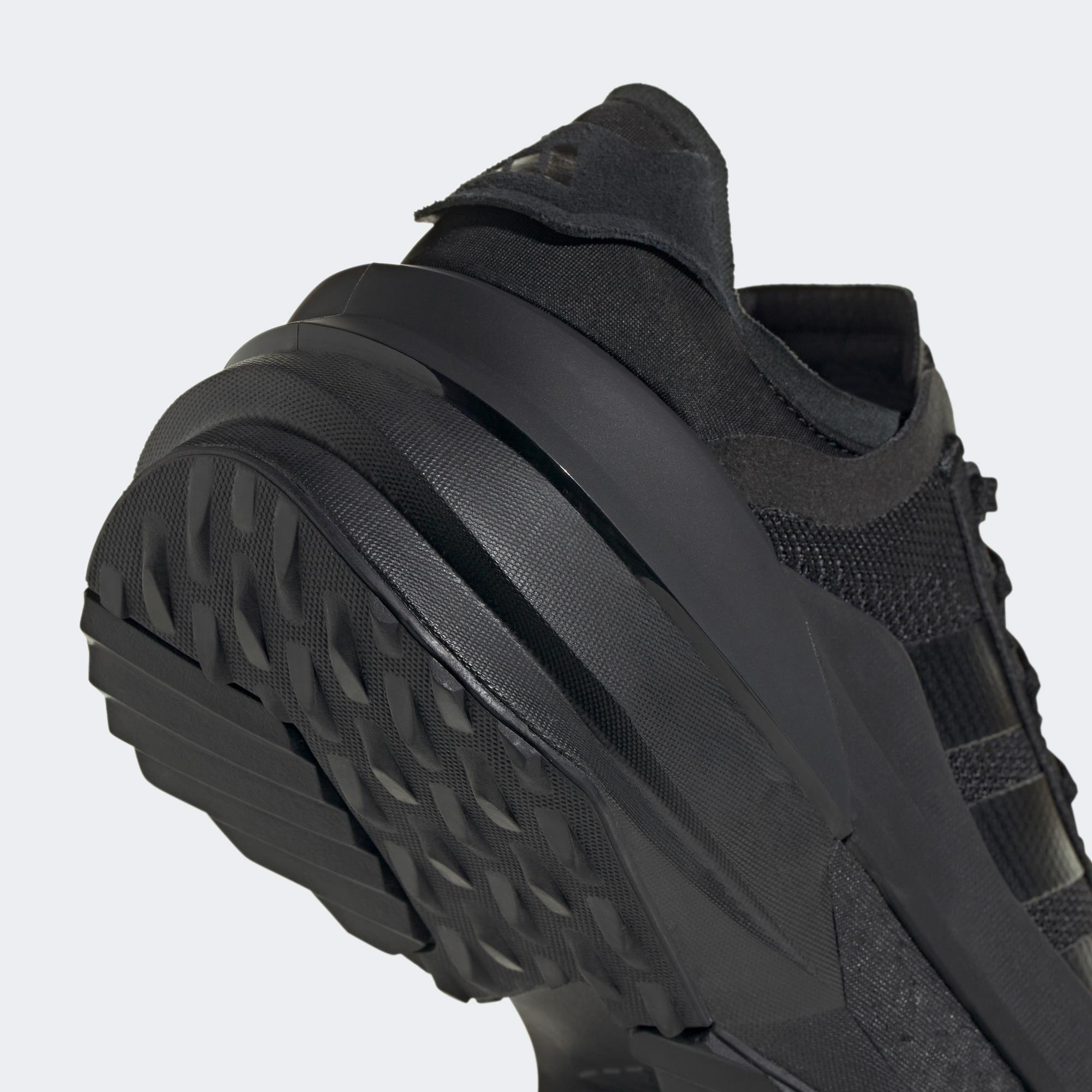 adidas Avryn_X Unisex Siyah Sneaker