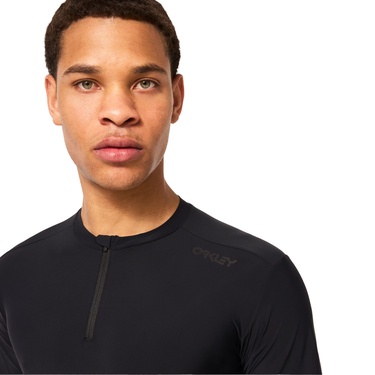  Oakley Point To Point 1/4 Zip Jersey Erkek Siyah Tişört