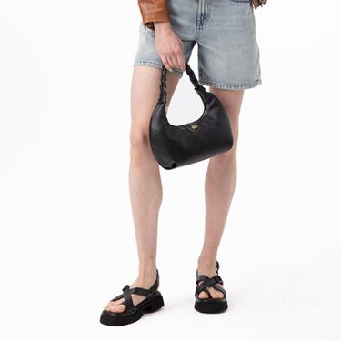  Kadın Siyah Ayarlanabilir Tokalı Deri Sandalet