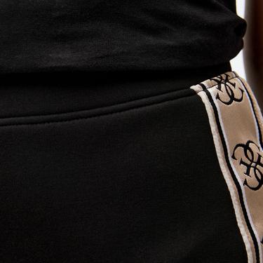  Guess Kadın Siyah Etek