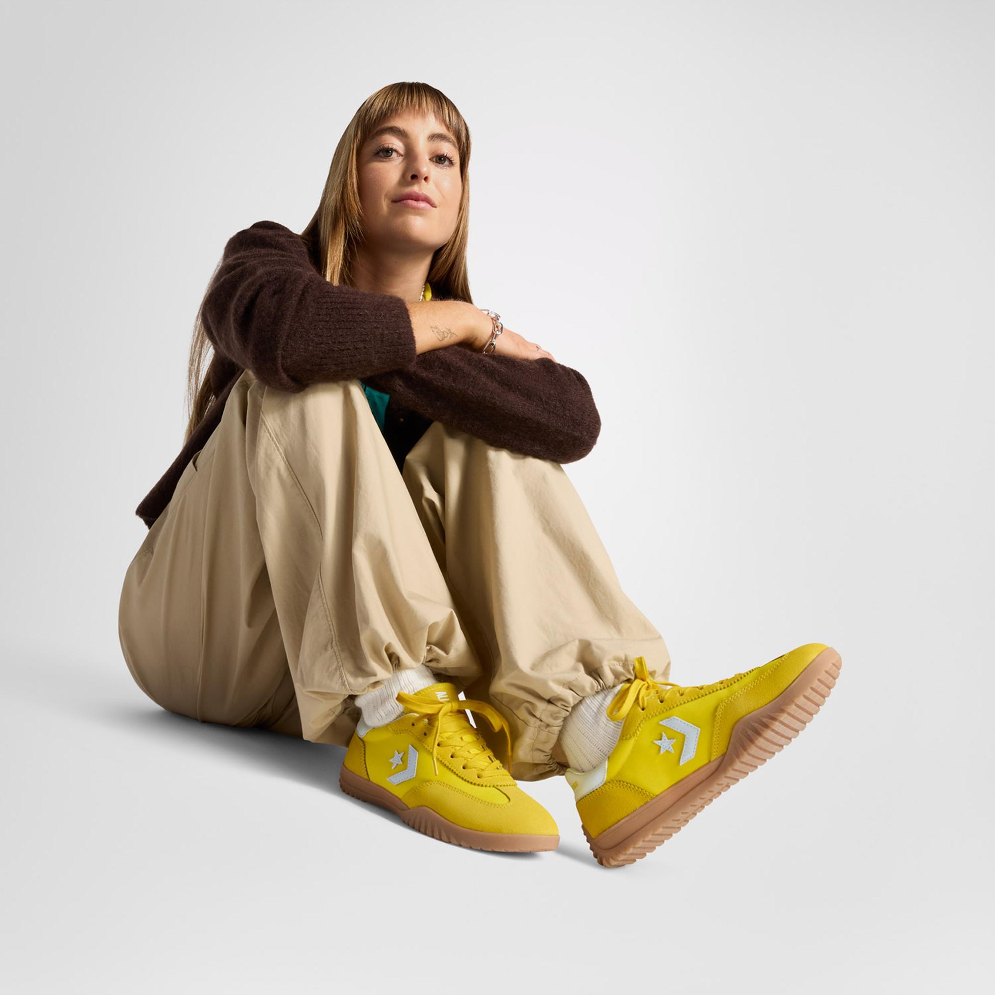 Converse Run Star Trainer Unisex Sarı Süet Sneaker