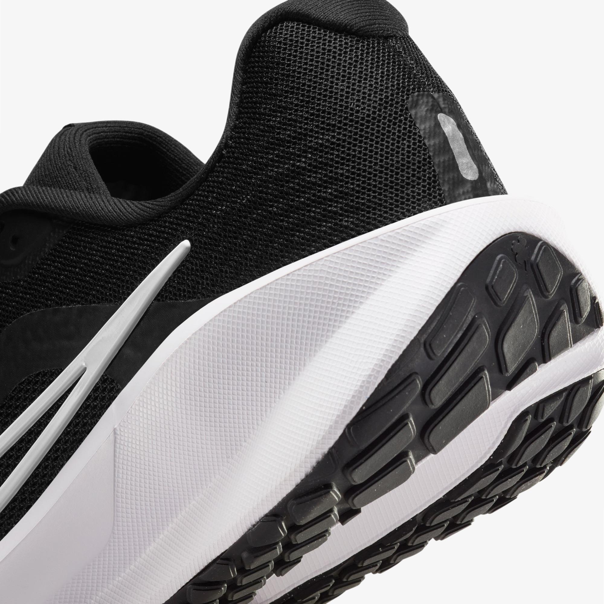 Nike Downshifter 13 Kadın Siyah Koşu Ayakkabısı