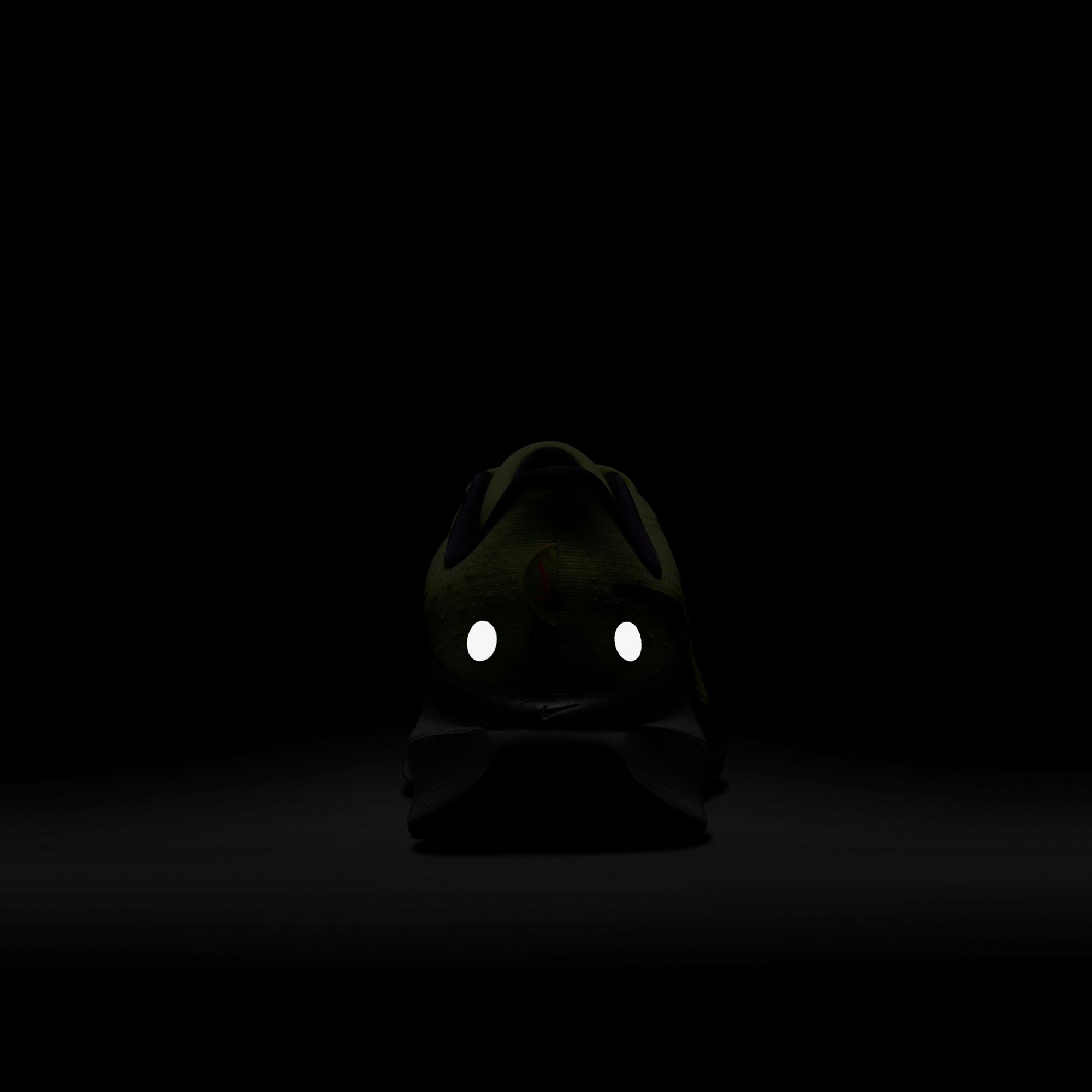 Nike Vomero 17 Kadın Yeşil Koşu Ayakkabısı