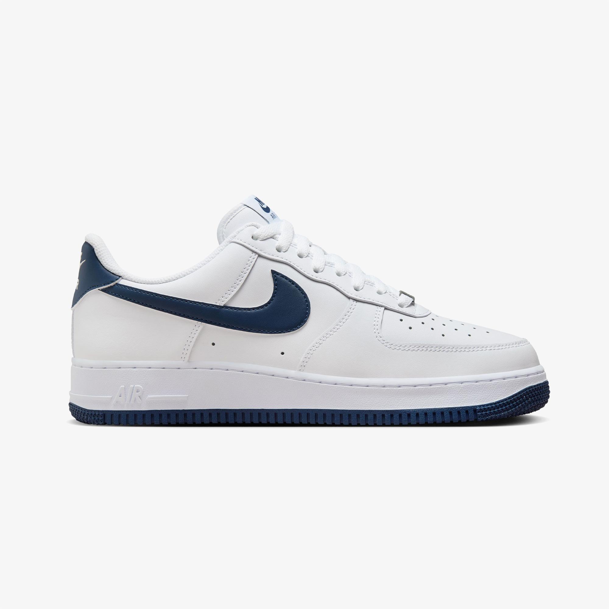 Nike Air Force 1 '07 Erkek Beyaz Spor Ayakkabı
