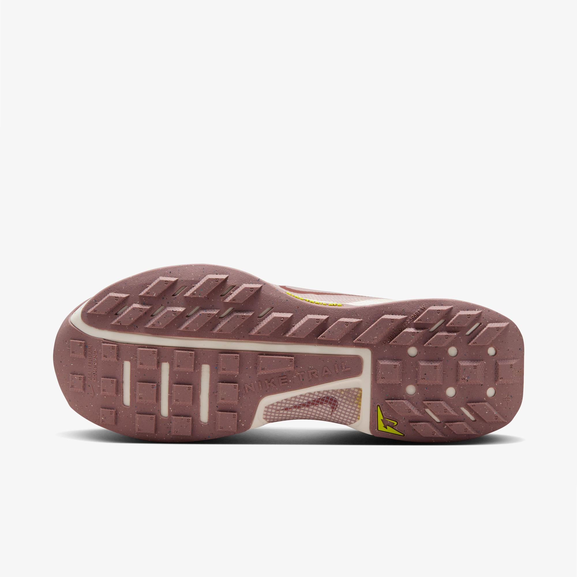 Nike Juniper Trail 3 Kadın Krem Rengi Koşu Ayakkabısı