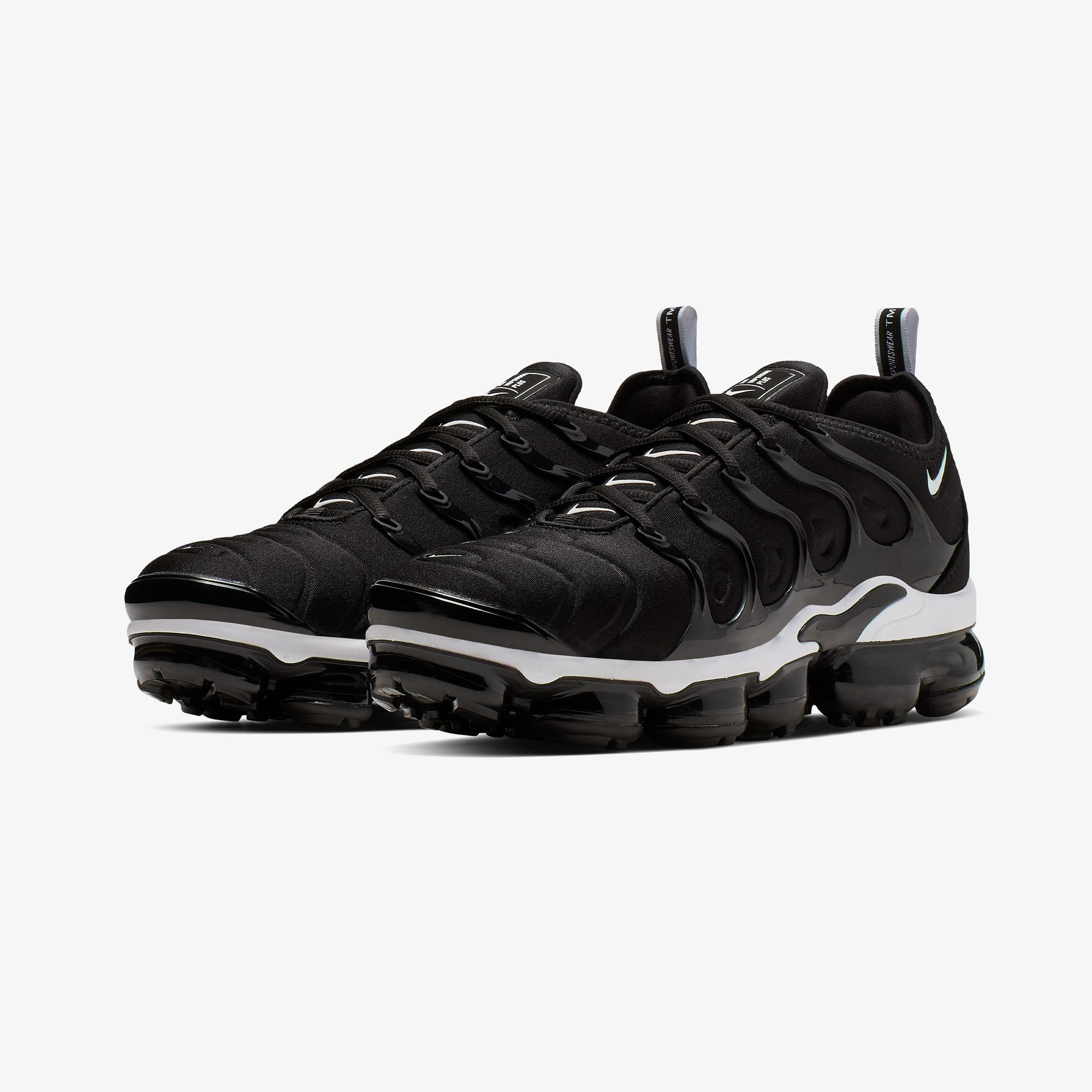 Nike Air VaporMax Plus Erkek Siyah Spor Ayakkabı