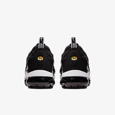  Nike Air VaporMax Plus Erkek Siyah Spor Ayakkabı