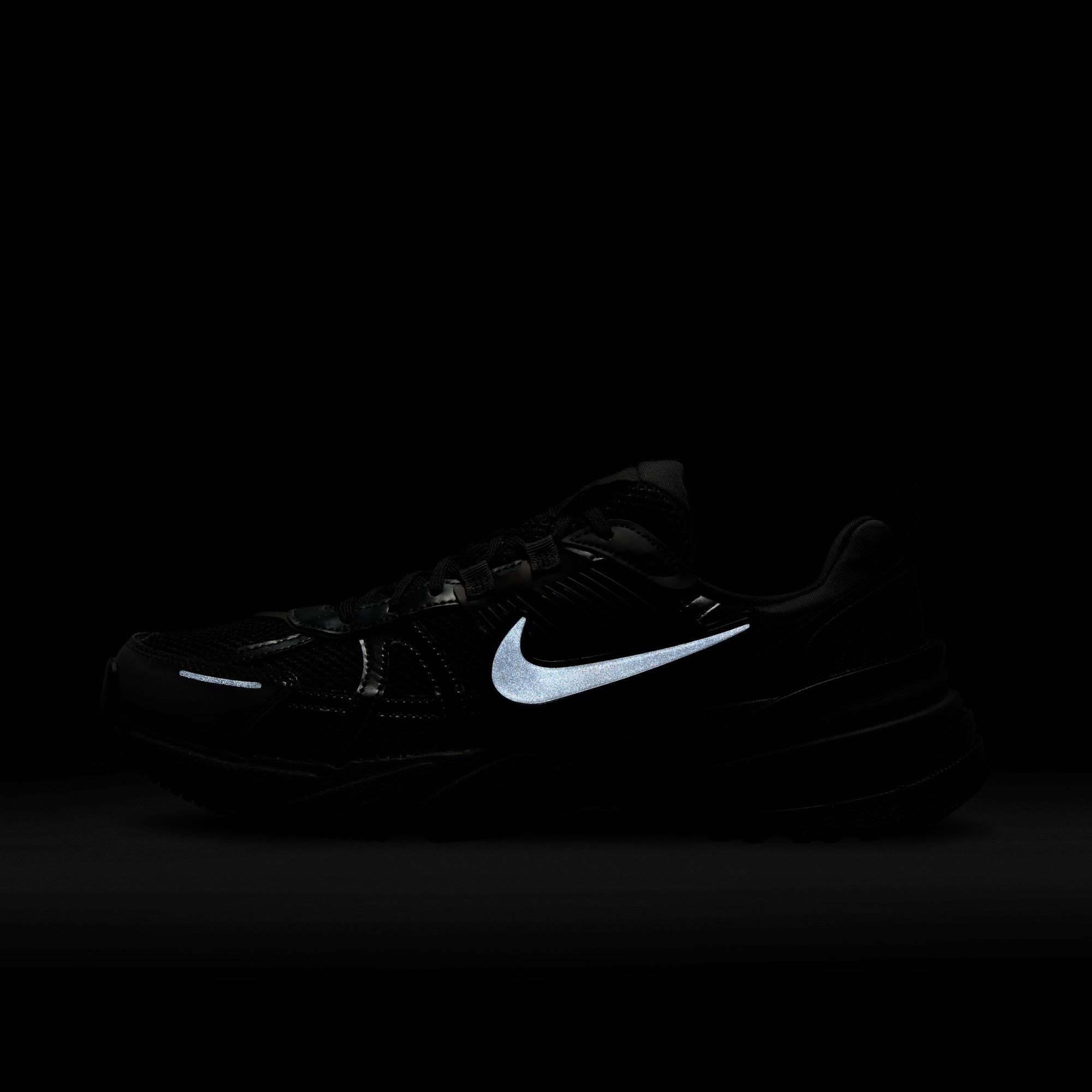 Nike V2K Run Erkek Siyah Spor Ayakkabı