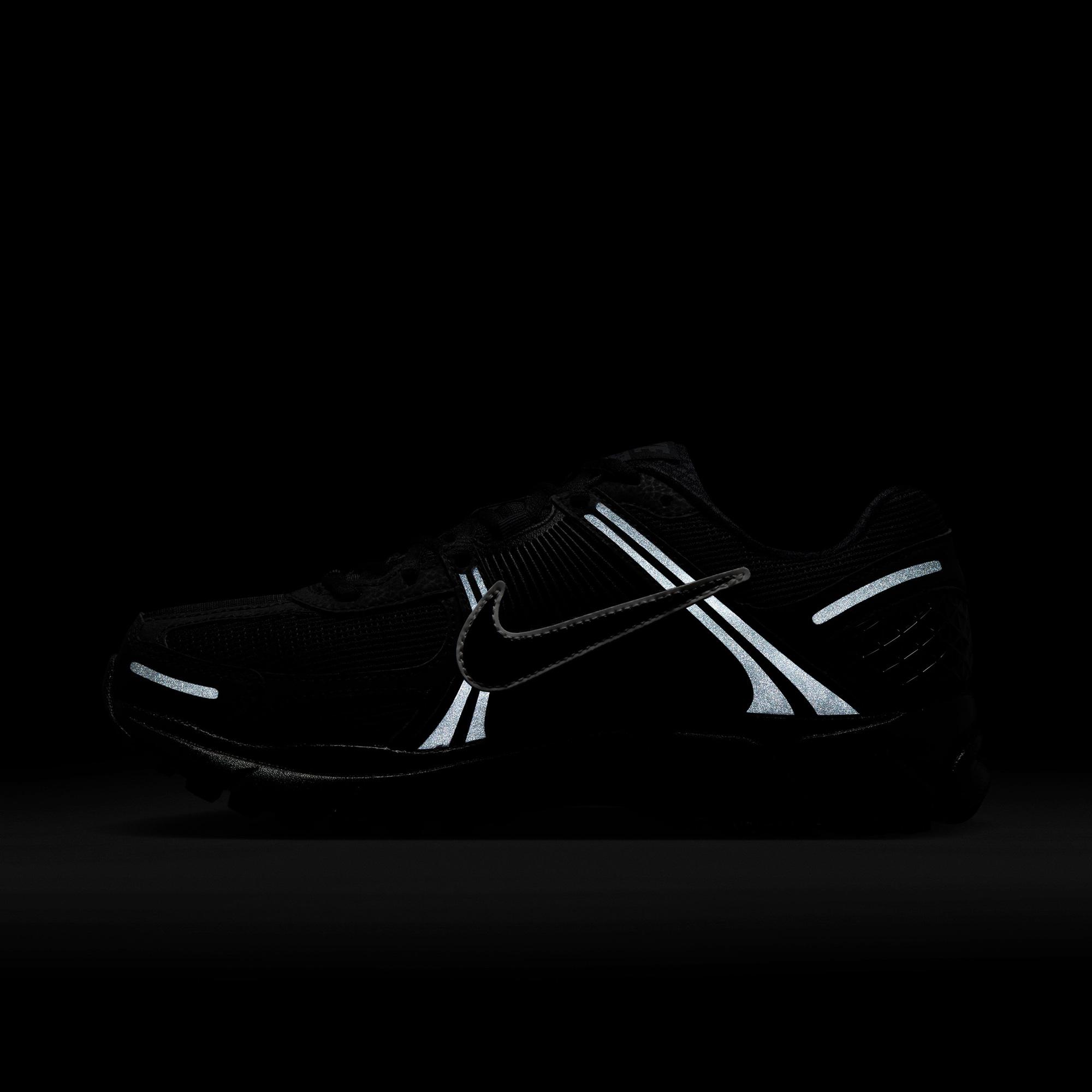 Nike Zoom Vomero 5 Kadın Siyah Spor Ayakkabı