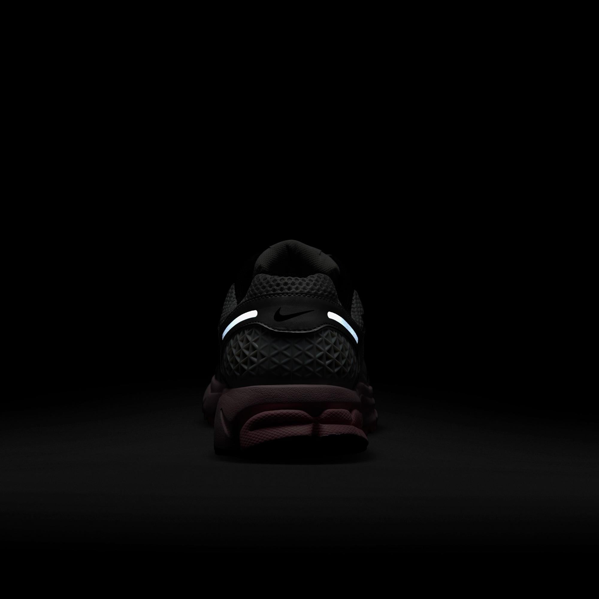 Nike Zoom Vomero 5 Kadın Gri Spor Ayakkabı