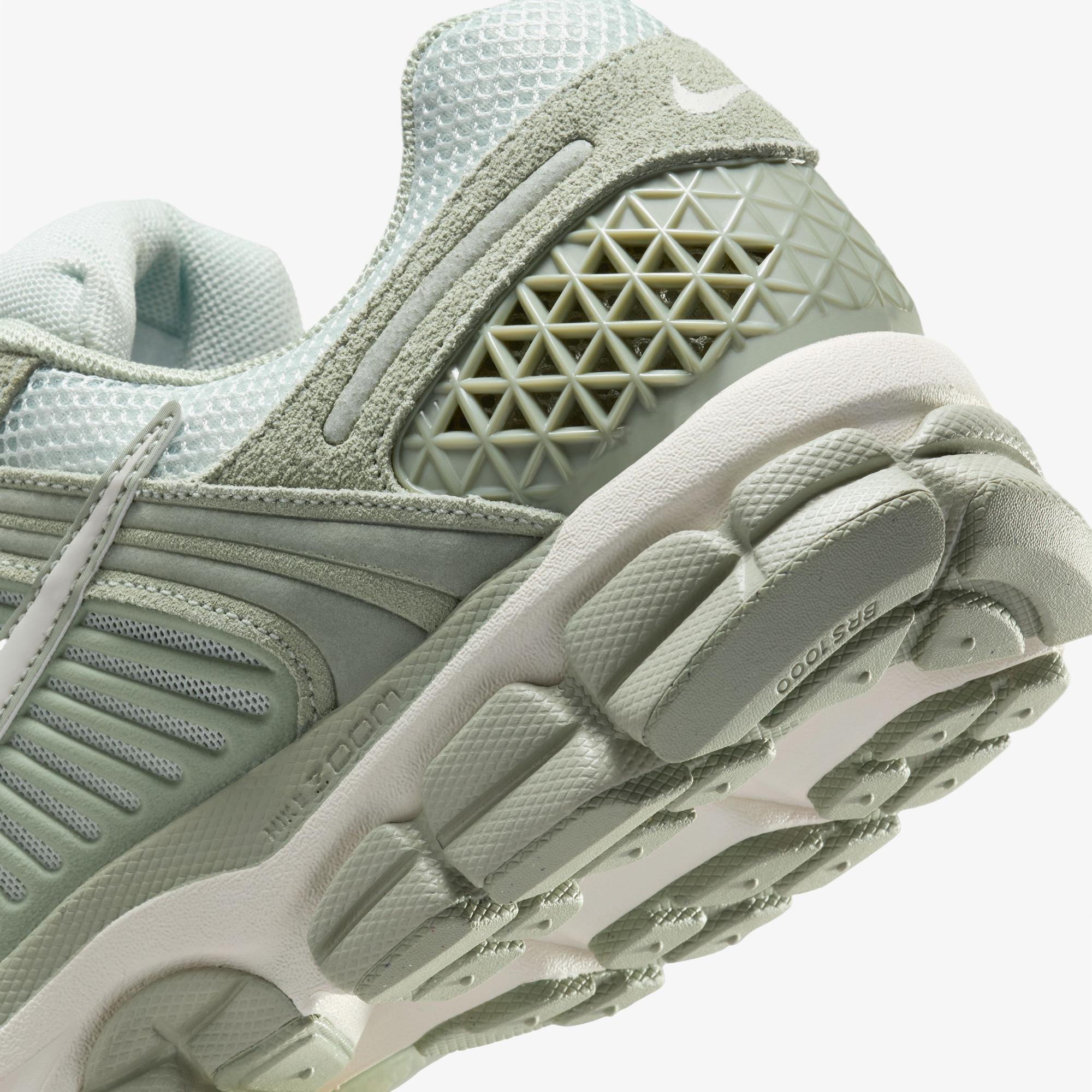 Nike Zoom Vomero 5 Erkek Yeşil Spor Ayakkabı