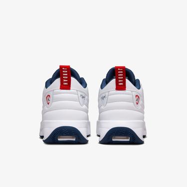  Jordan Max Aura 6 Erkek Beyaz Spor Ayakkabı