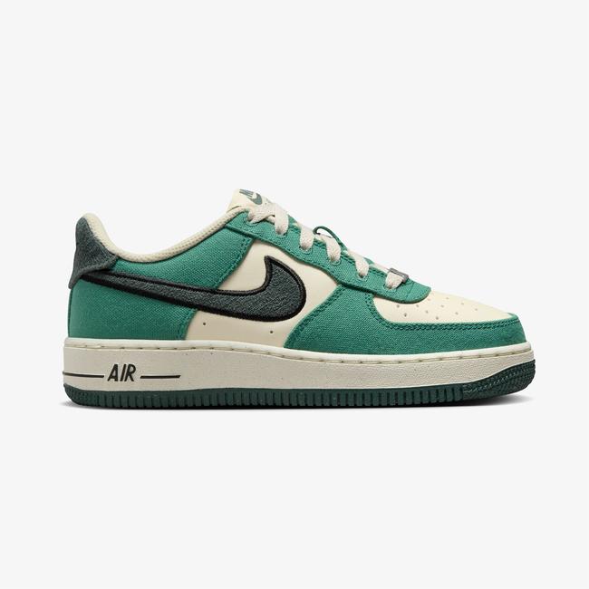  Nike Air Force 1 LV8 Genç Krem Rengi Spor Ayakkabı
